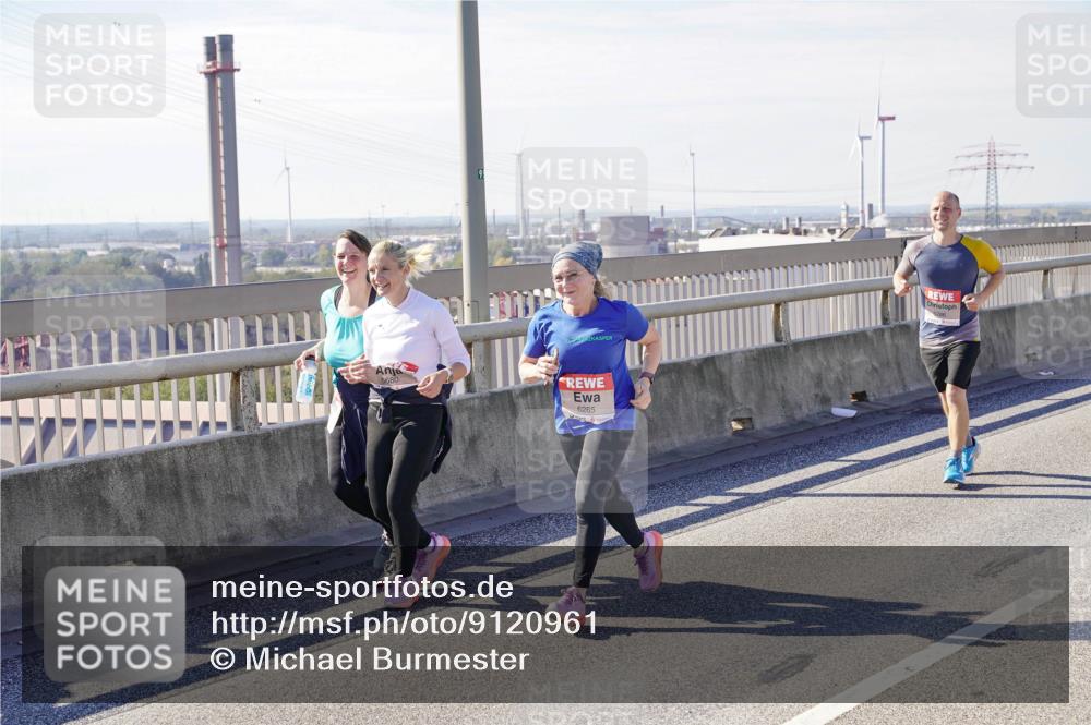 03.10.2025 - Köhlbrandbrückenlauf Michael Burmester http://msf.ph/oto/9120961 03.10.2025 13:02:23 Position 2 5680, 6265 meine-sportfotos.de