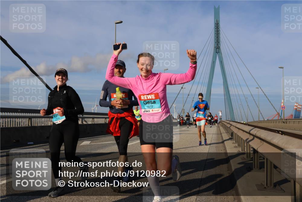 03.10.2025 - Köhlbrandbrückenlauf Strokosch-Dieckow http://msf.ph/oto/9120982 03.10.2025 09:56:11 Position 2 214, 1977 meine-sportfotos.de