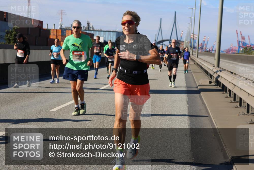 03.10.2025 - Köhlbrandbrückenlauf Strokosch-Dieckow http://msf.ph/oto/9121002 03.10.2025 12:59:32 Position 3 6001, 3, 60 meine-sportfotos.de