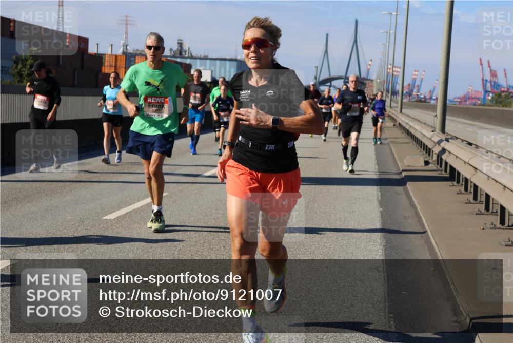 03.10.2025 - Köhlbrandbrückenlauf Strokosch-Dieckow http://msf.ph/oto/9121007 03.10.2025 12:59:32 Position 3 6001, 3, 23 meine-sportfotos.de