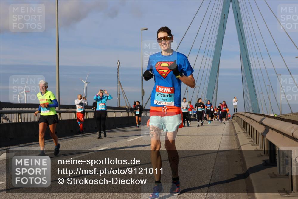 03.10.2025 - Köhlbrandbrückenlauf Strokosch-Dieckow http://msf.ph/oto/9121011 03.10.2025 09:56:13 Position 2 2742, 1709 meine-sportfotos.de
