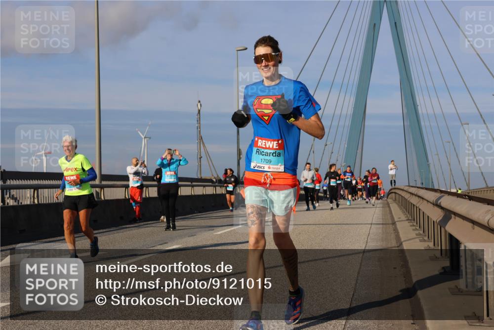 03.10.2025 - Köhlbrandbrückenlauf Strokosch-Dieckow http://msf.ph/oto/9121015 03.10.2025 09:56:13 Position 2 1709 meine-sportfotos.de