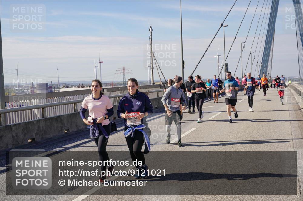 03.10.2025 - Köhlbrandbrückenlauf Michael Burmester http://msf.ph/oto/9121021 03.10.2025 13:02:26 Position 2 5477 meine-sportfotos.de