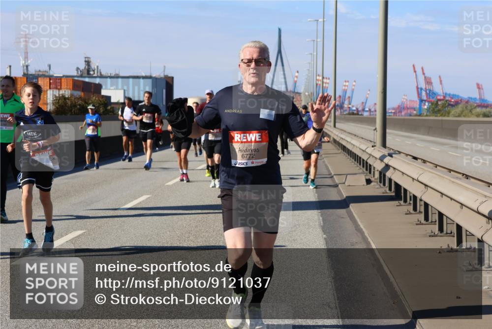 03.10.2025 - Köhlbrandbrückenlauf Strokosch-Dieckow http://msf.ph/oto/9121037 03.10.2025 12:59:36 Position 3 6772 meine-sportfotos.de