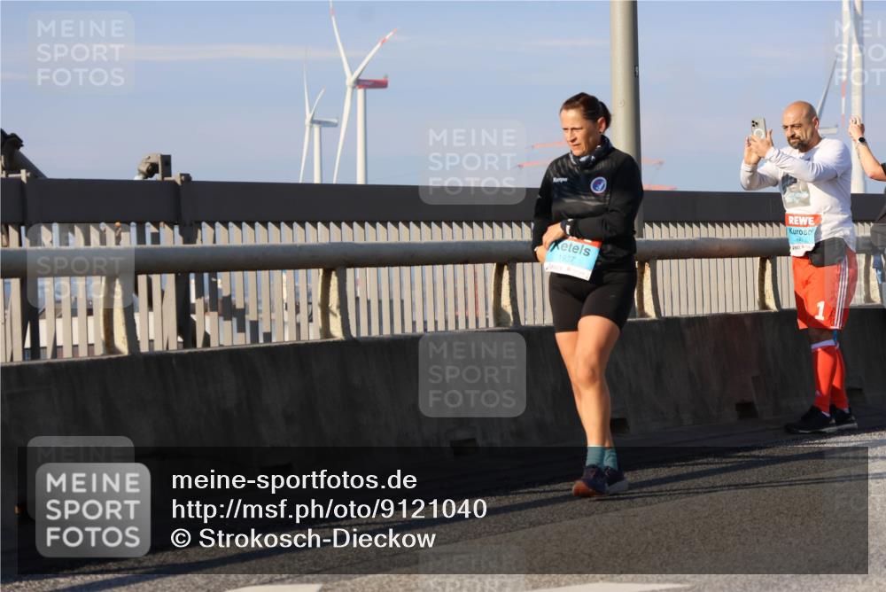 03.10.2025 - Köhlbrandbrückenlauf Strokosch-Dieckow http://msf.ph/oto/9121040 03.10.2025 09:56:18 Position 2 1937 meine-sportfotos.de