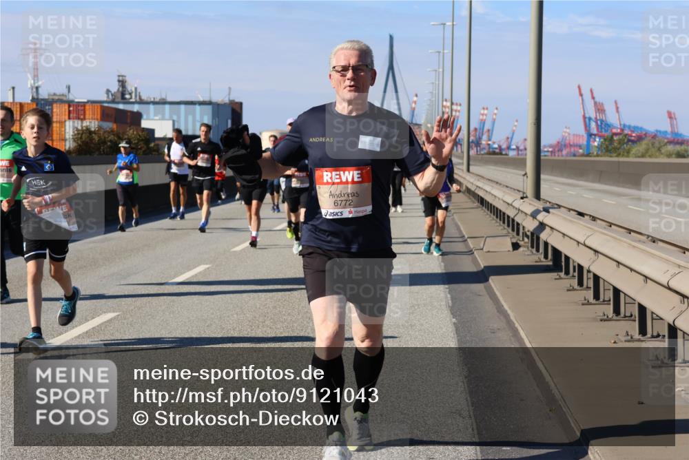 03.10.2025 - Köhlbrandbrückenlauf Strokosch-Dieckow http://msf.ph/oto/9121043 03.10.2025 12:59:36 Position 3 6772 meine-sportfotos.de