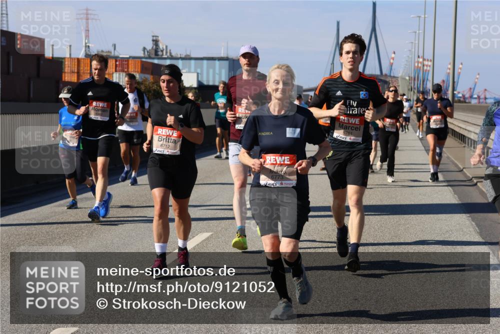 03.10.2025 - Köhlbrandbrückenlauf Strokosch-Dieckow http://msf.ph/oto/9121052 03.10.2025 12:59:40 Position 3 6712, 6773, 5761 meine-sportfotos.de
