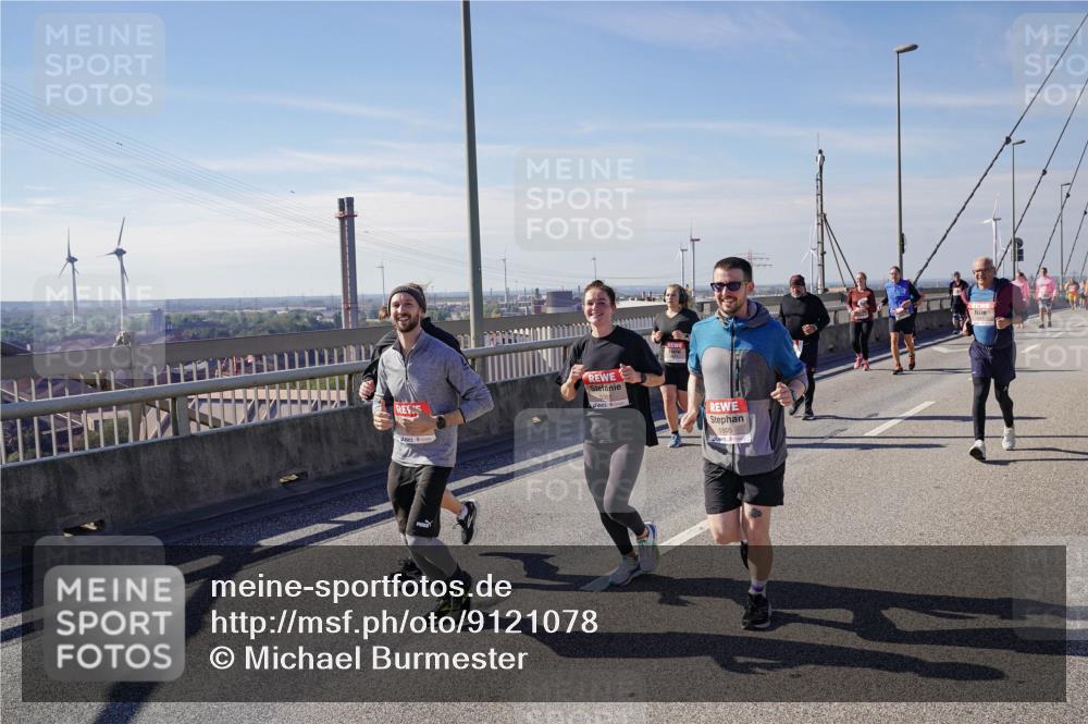 03.10.2025 - Köhlbrandbrückenlauf Michael Burmester http://msf.ph/oto/9121078 03.10.2025 13:02:30 Position 2 530, 5505, 4 meine-sportfotos.de