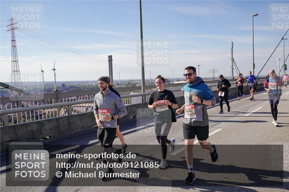 03.10.2025 - Köhlbrandbrückenlauf Michael Burmester http://msf.ph/oto/9121085 03.10.2025 13:02:30 Position 2 5301, 5505 meine-sportfotos.de