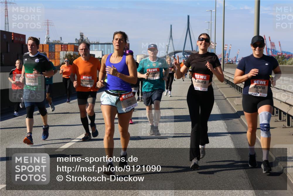 03.10.2025 - Köhlbrandbrückenlauf Strokosch-Dieckow http://msf.ph/oto/9121090 03.10.2025 12:59:45 Position 3 5806, 5525, 6785, 5771, 5768 meine-sportfotos.de