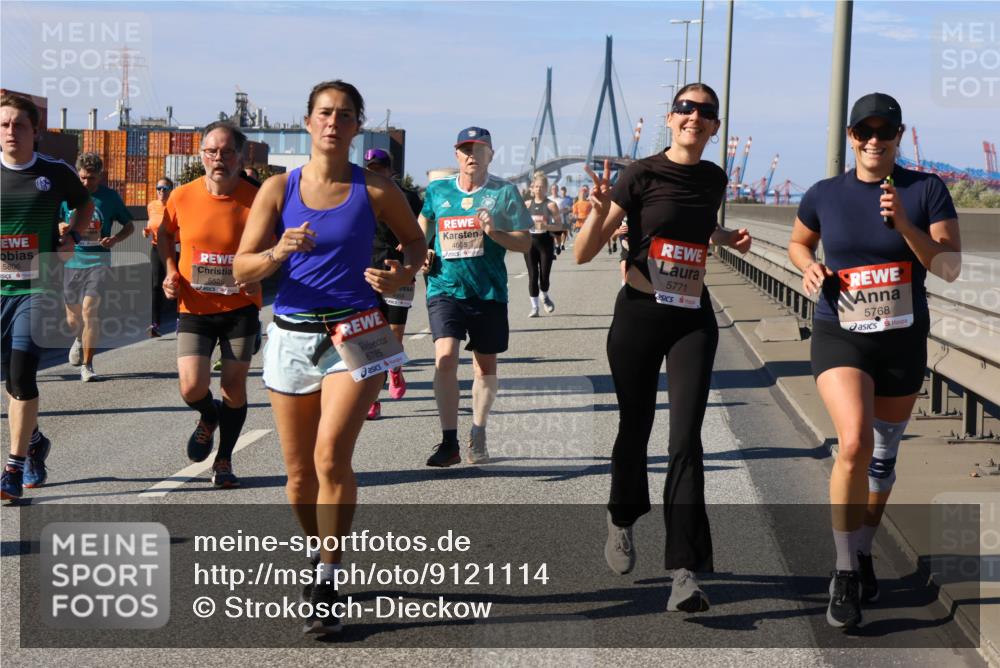 03.10.2025 - Köhlbrandbrückenlauf Strokosch-Dieckow http://msf.ph/oto/9121114 03.10.2025 12:59:45 Position 3 5806, 5525, 6785, 4605, 5771, 5768 meine-sportfotos.de