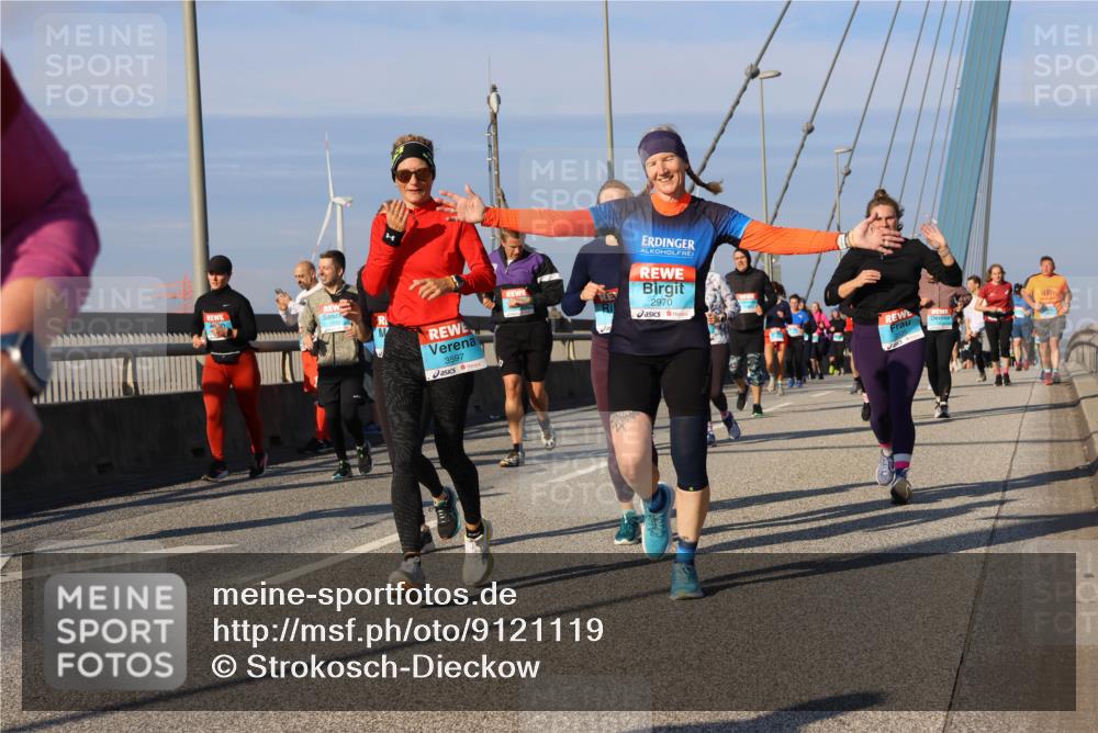 03.10.2025 - Köhlbrandbrückenlauf Strokosch-Dieckow http://msf.ph/oto/9121119 03.10.2025 09:56:23 Position 2 3597, 2970 meine-sportfotos.de