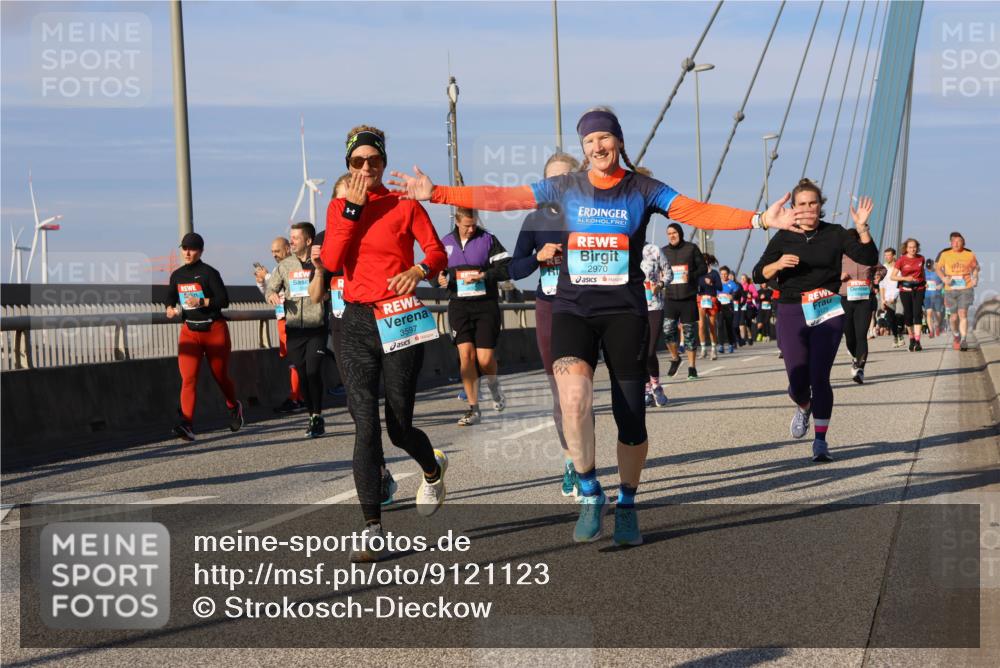 03.10.2025 - Köhlbrandbrückenlauf Strokosch-Dieckow http://msf.ph/oto/9121123 03.10.2025 09:56:23 Position 2 3597, 2970 meine-sportfotos.de