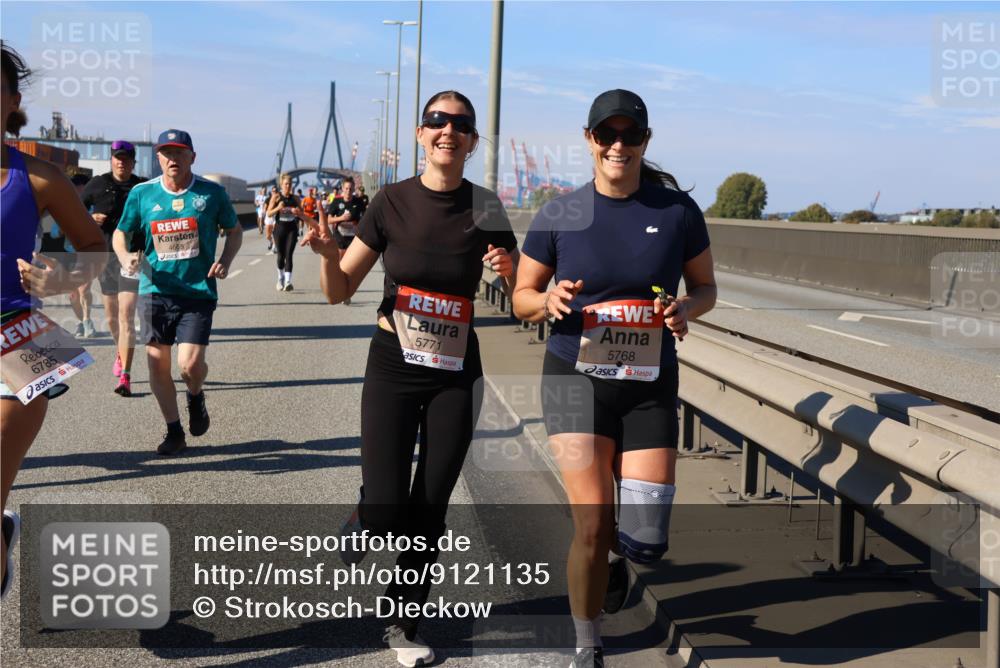 03.10.2025 - Köhlbrandbrückenlauf Strokosch-Dieckow http://msf.ph/oto/9121135 03.10.2025 12:59:46 Position 3 6785, 4665, 5771, 5768 meine-sportfotos.de