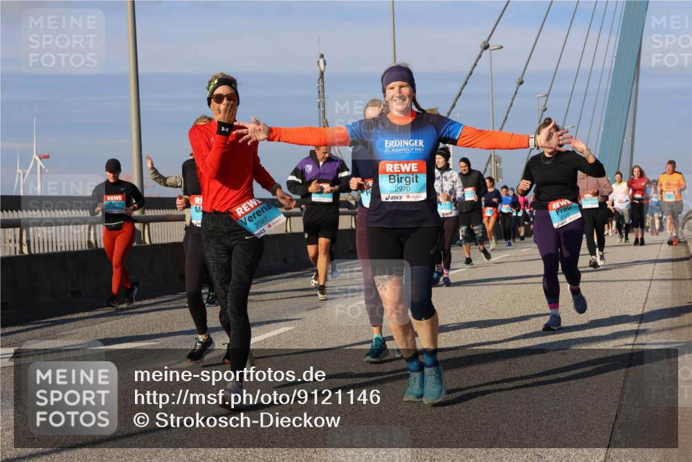 03.10.2025 - Köhlbrandbrückenlauf Strokosch-Dieckow http://msf.ph/oto/9121146 03.10.2025 09:56:24 Position 2 3597, 2970, 2125 meine-sportfotos.de
