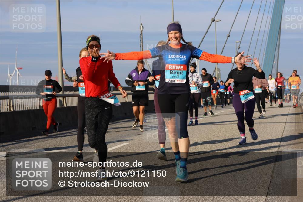03.10.2025 - Köhlbrandbrückenlauf Strokosch-Dieckow http://msf.ph/oto/9121150 03.10.2025 09:56:24 Position 2 2970, 330, 2125 meine-sportfotos.de