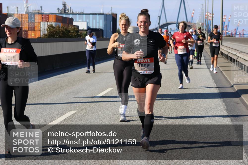03.10.2025 - Köhlbrandbrückenlauf Strokosch-Dieckow http://msf.ph/oto/9121159 03.10.2025 12:59:50 Position 3 6746, 4012 meine-sportfotos.de