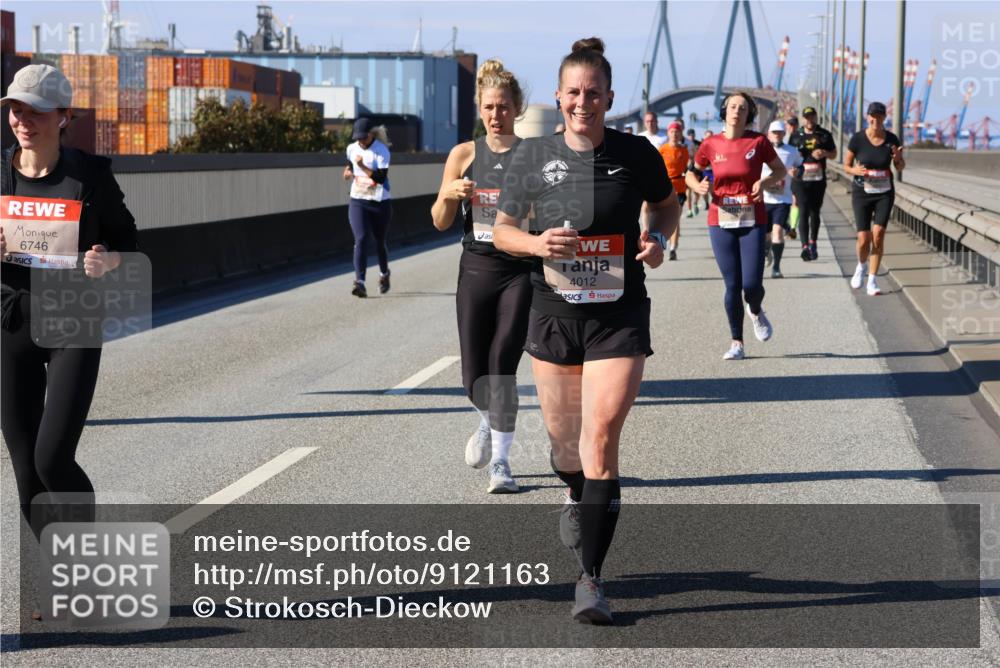 03.10.2025 - Köhlbrandbrückenlauf Strokosch-Dieckow http://msf.ph/oto/9121163 03.10.2025 12:59:50 Position 3 6746, 4012 meine-sportfotos.de