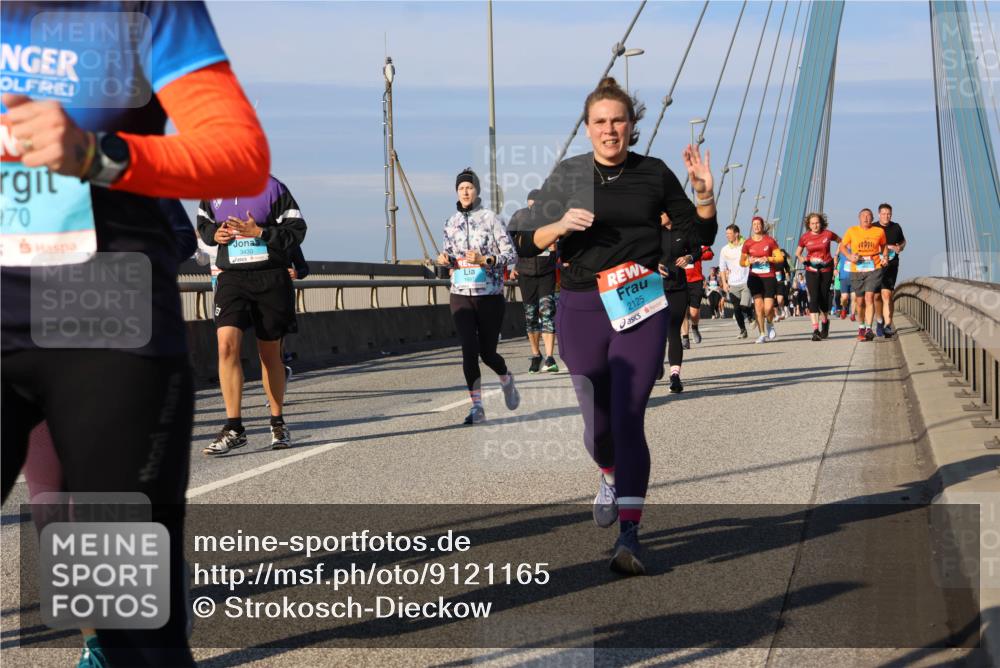 03.10.2025 - Köhlbrandbrückenlauf Strokosch-Dieckow http://msf.ph/oto/9121165 03.10.2025 09:56:25 Position 2 970, 1697, 2125 meine-sportfotos.de