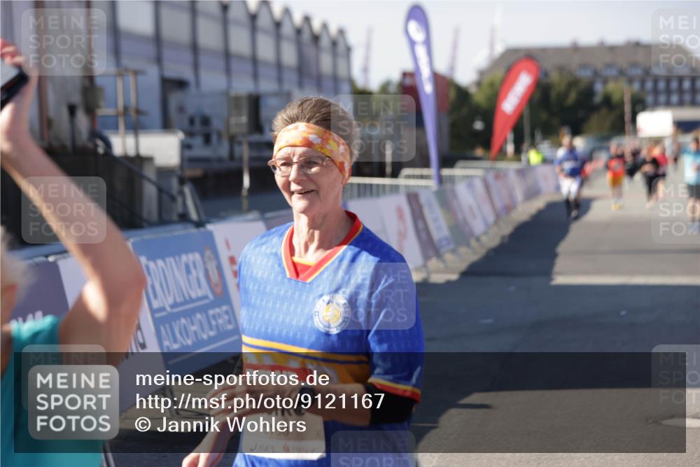 03.10.2025 - Köhlbrandbrückenlauf Jannik Wohlers http://msf.ph/oto/9121167 03.10.2025 13:36:10 Ziel 5045, 5158, 6670 meine-sportfotos.de