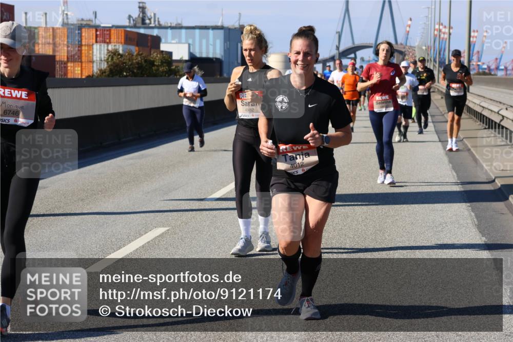 03.10.2025 - Köhlbrandbrückenlauf Strokosch-Dieckow http://msf.ph/oto/9121174 03.10.2025 12:59:50 Position 3 6746, 4982, 4012 meine-sportfotos.de