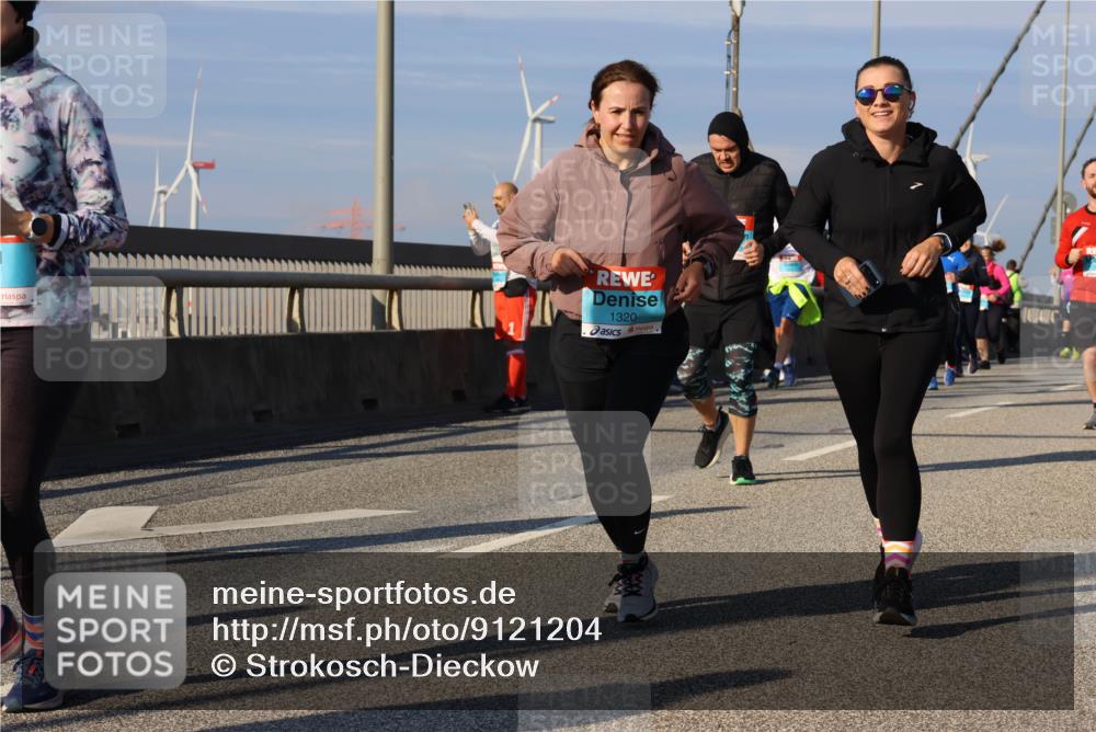 03.10.2025 - Köhlbrandbrückenlauf Strokosch-Dieckow http://msf.ph/oto/9121204 03.10.2025 09:56:29 Position 2 2, 1320 meine-sportfotos.de