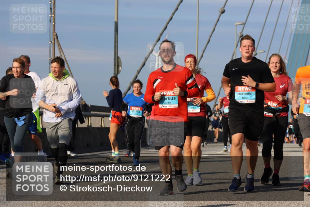 03.10.2025 - Köhlbrandbrückenlauf Strokosch-Dieckow http://msf.ph/oto/9121222 03.10.2025 09:56:30 Position 2 3084, 2049, 2169, 1855 meine-sportfotos.de
