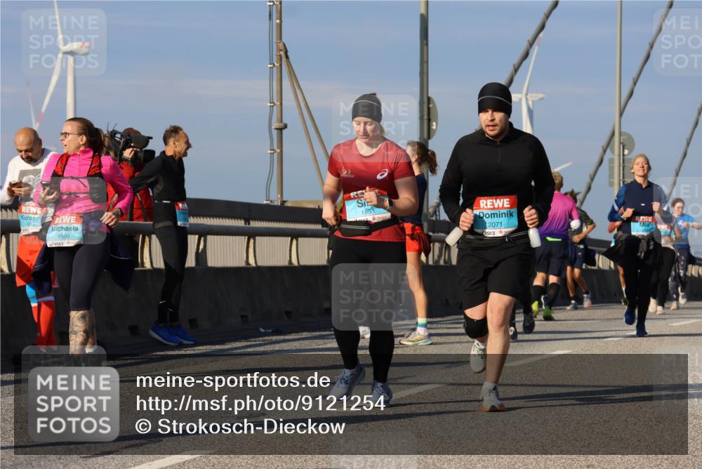 03.10.2025 - Köhlbrandbrückenlauf Strokosch-Dieckow http://msf.ph/oto/9121254 03.10.2025 09:56:37 Position 2 10, 1509, 1951, 2071 meine-sportfotos.de