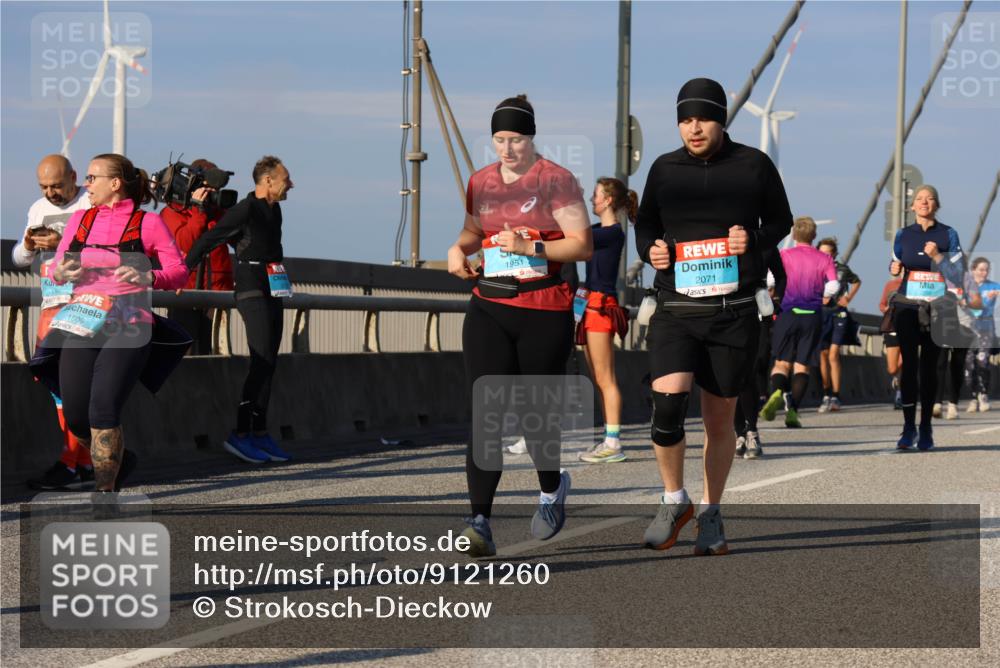 03.10.2025 - Köhlbrandbrückenlauf Strokosch-Dieckow http://msf.ph/oto/9121260 03.10.2025 09:56:37 Position 2 1509, 1951, 2071 meine-sportfotos.de