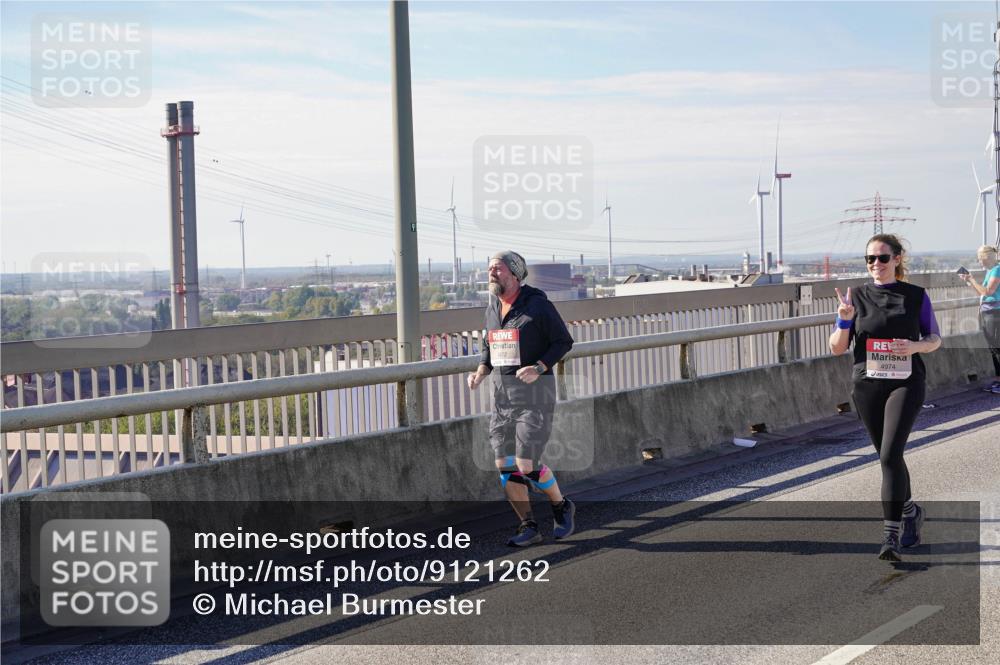03.10.2025 - Köhlbrandbrückenlauf Michael Burmester http://msf.ph/oto/9121262 03.10.2025 13:02:40 Position 2 4972, 4974 meine-sportfotos.de