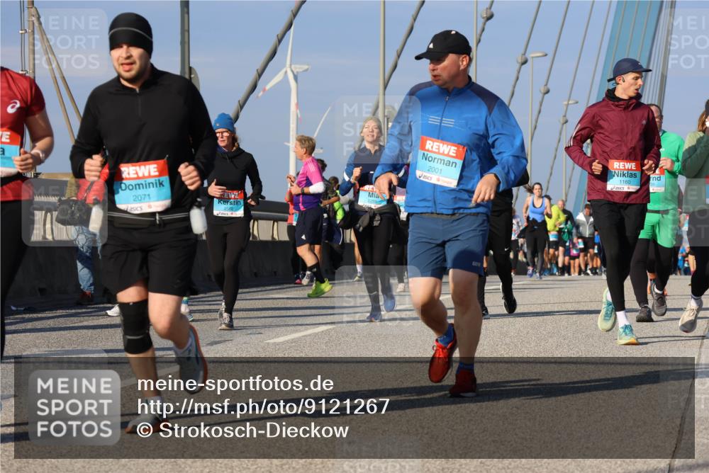 03.10.2025 - Köhlbrandbrückenlauf Strokosch-Dieckow http://msf.ph/oto/9121267 03.10.2025 09:56:38 Position 2 2071, 2562, 1160, 2001 meine-sportfotos.de
