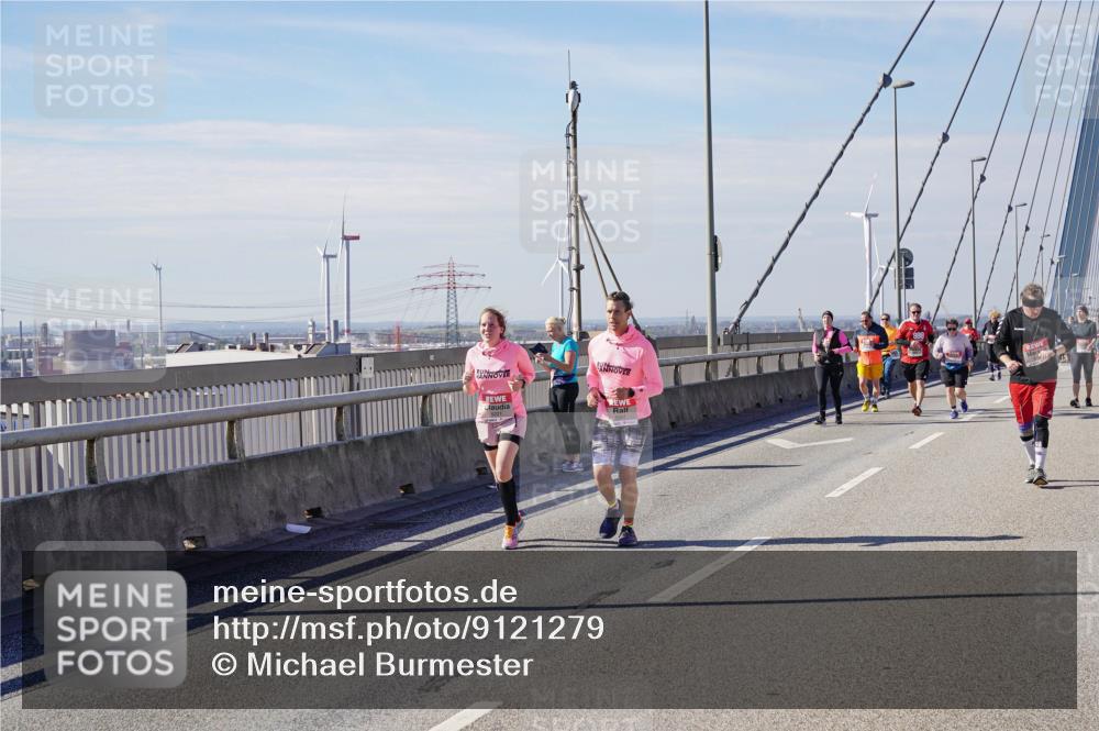 03.10.2025 - Köhlbrandbrückenlauf Michael Burmester http://msf.ph/oto/9121279 03.10.2025 13:02:43 Position 2  meine-sportfotos.de