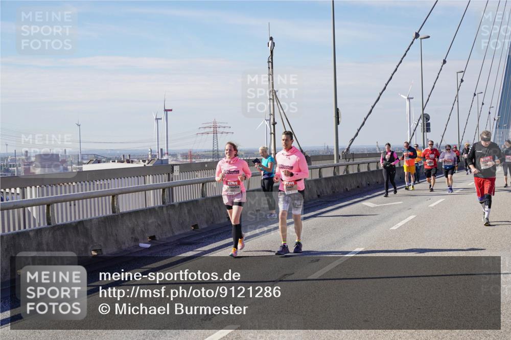 03.10.2025 - Köhlbrandbrückenlauf Michael Burmester http://msf.ph/oto/9121286 03.10.2025 13:02:43 Position 2  meine-sportfotos.de