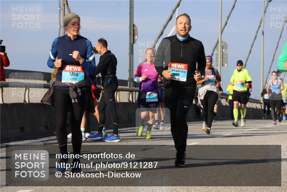03.10.2025 - Köhlbrandbrückenlauf Strokosch-Dieckow http://msf.ph/oto/9121287 03.10.2025 09:56:42 Position 2 2298, 2300 meine-sportfotos.de