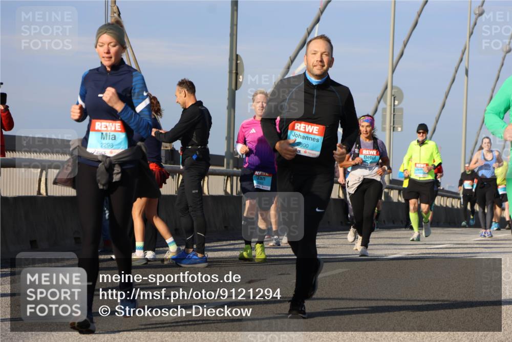 03.10.2025 - Köhlbrandbrückenlauf Strokosch-Dieckow http://msf.ph/oto/9121294 03.10.2025 09:56:42 Position 2 2298, 2800 meine-sportfotos.de