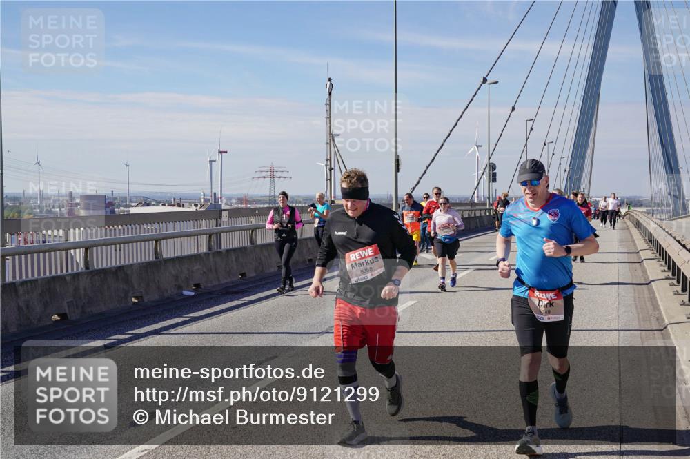 03.10.2025 - Köhlbrandbrückenlauf Michael Burmester http://msf.ph/oto/9121299 03.10.2025 13:02:48 Position 2 6358 meine-sportfotos.de