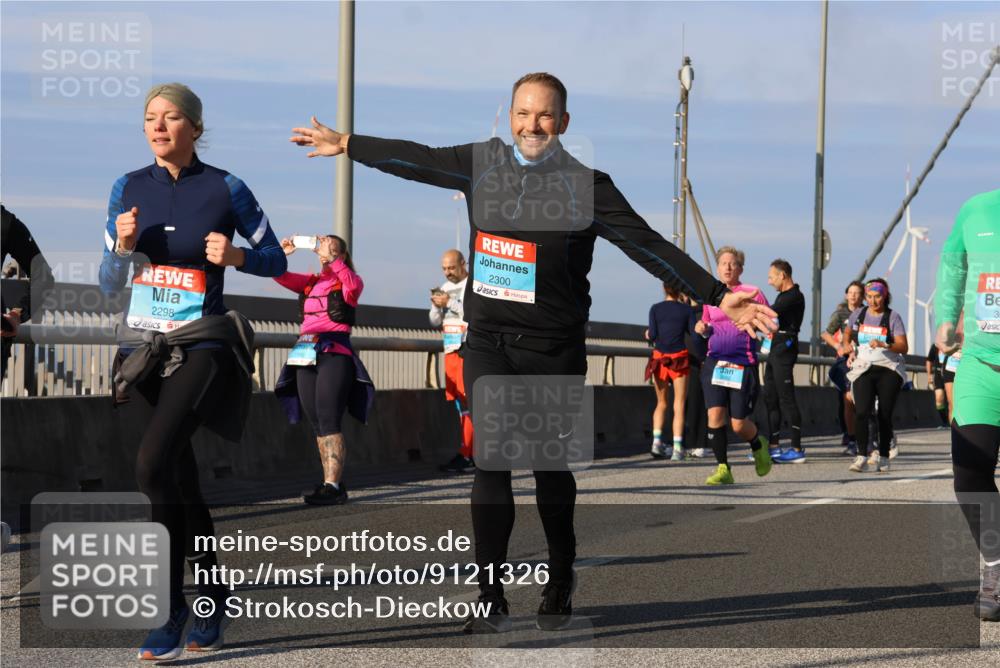 03.10.2025 - Köhlbrandbrückenlauf Strokosch-Dieckow http://msf.ph/oto/9121326 03.10.2025 09:56:45 Position 2 2298, 2300, 31 meine-sportfotos.de
