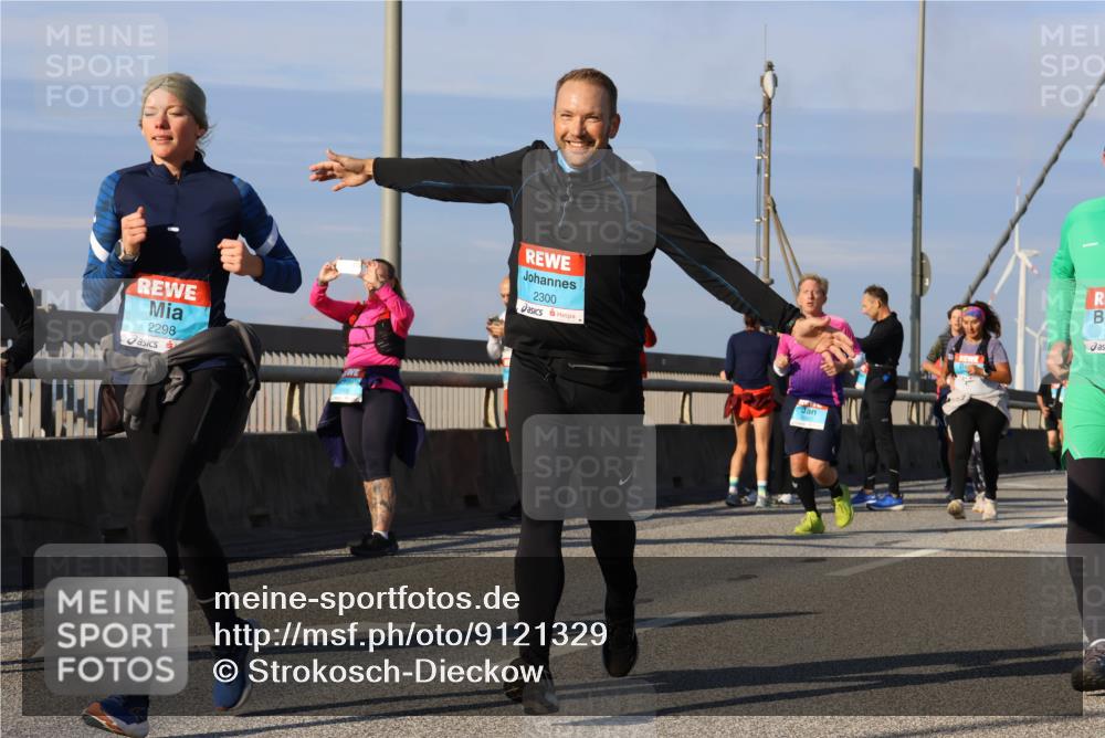 03.10.2025 - Köhlbrandbrückenlauf Strokosch-Dieckow http://msf.ph/oto/9121329 03.10.2025 09:56:45 Position 2 2298, 2300 meine-sportfotos.de