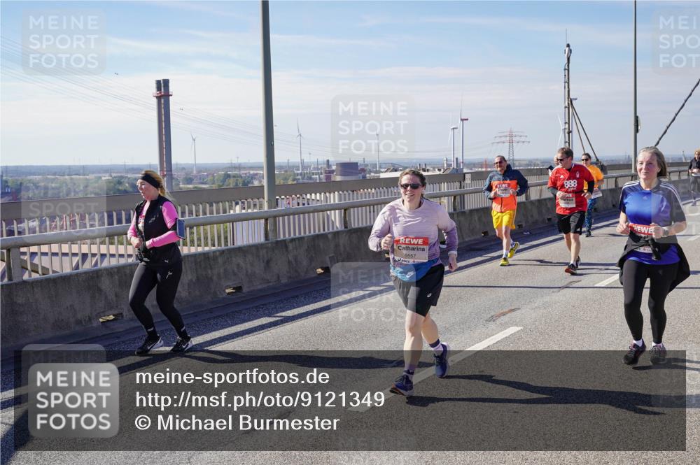 03.10.2025 - Köhlbrandbrückenlauf Michael Burmester http://msf.ph/oto/9121349 03.10.2025 13:02:52 Position 2 5557, 888 meine-sportfotos.de