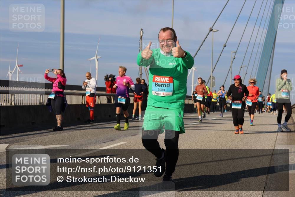 03.10.2025 - Köhlbrandbrückenlauf Strokosch-Dieckow http://msf.ph/oto/9121351 03.10.2025 09:56:46 Position 2 3039 meine-sportfotos.de