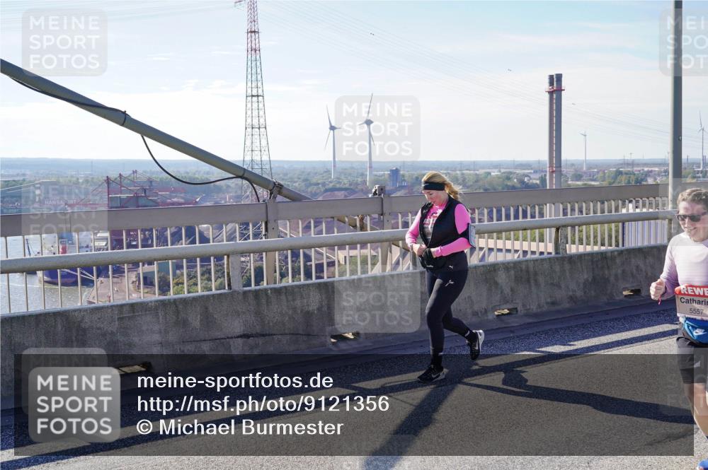 03.10.2025 - Köhlbrandbrückenlauf Michael Burmester http://msf.ph/oto/9121356 03.10.2025 13:02:52 Position 2 5557 meine-sportfotos.de