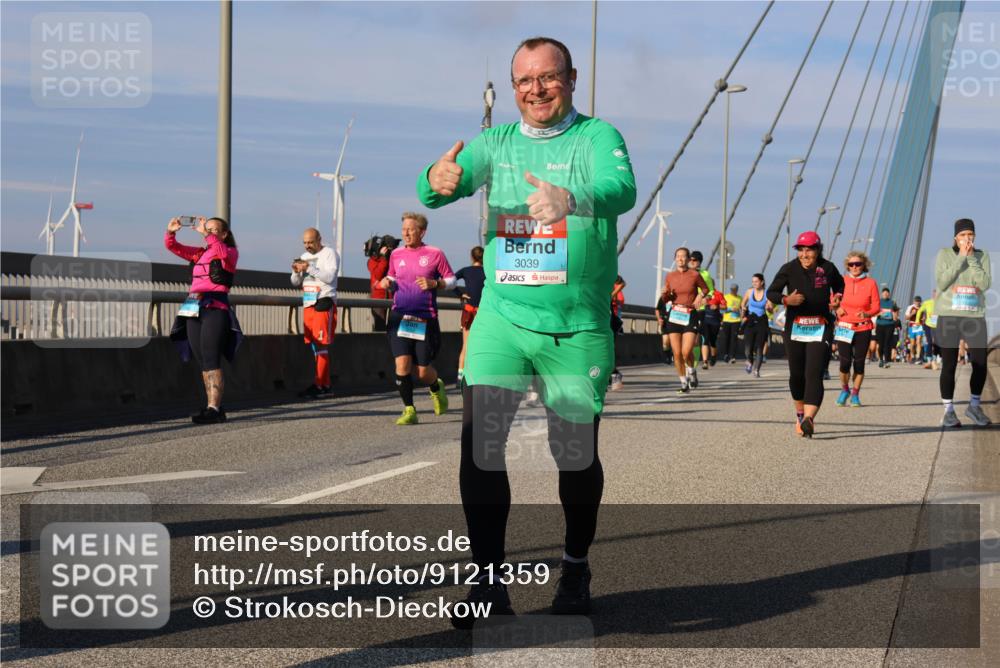 03.10.2025 - Köhlbrandbrückenlauf Strokosch-Dieckow http://msf.ph/oto/9121359 03.10.2025 09:56:46 Position 2 3039 meine-sportfotos.de