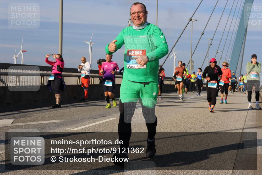 03.10.2025 - Köhlbrandbrückenlauf Strokosch-Dieckow http://msf.ph/oto/9121362 03.10.2025 09:56:46 Position 2 303 meine-sportfotos.de