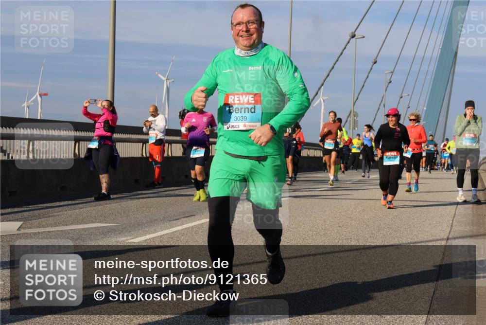 03.10.2025 - Köhlbrandbrückenlauf Strokosch-Dieckow http://msf.ph/oto/9121365 03.10.2025 09:56:46 Position 2 3039, 1472 meine-sportfotos.de