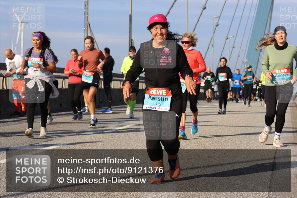 03.10.2025 - Köhlbrandbrückenlauf Strokosch-Dieckow http://msf.ph/oto/9121376 03.10.2025 09:56:49 Position 2 2025, 1472, 2310 meine-sportfotos.de