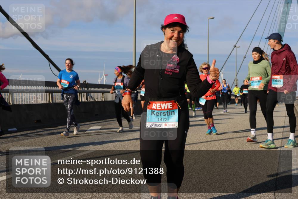 03.10.2025 - Köhlbrandbrückenlauf Strokosch-Dieckow http://msf.ph/oto/9121388 03.10.2025 09:56:51 Position 2 2025, 1472, 2310, 1160 meine-sportfotos.de