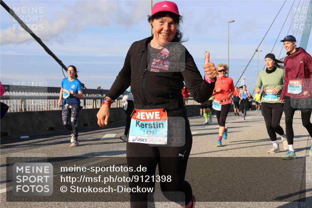 03.10.2025 - Köhlbrandbrückenlauf Strokosch-Dieckow http://msf.ph/oto/9121398 03.10.2025 09:56:51 Position 2 2025, 1472, 2310, 1160 meine-sportfotos.de