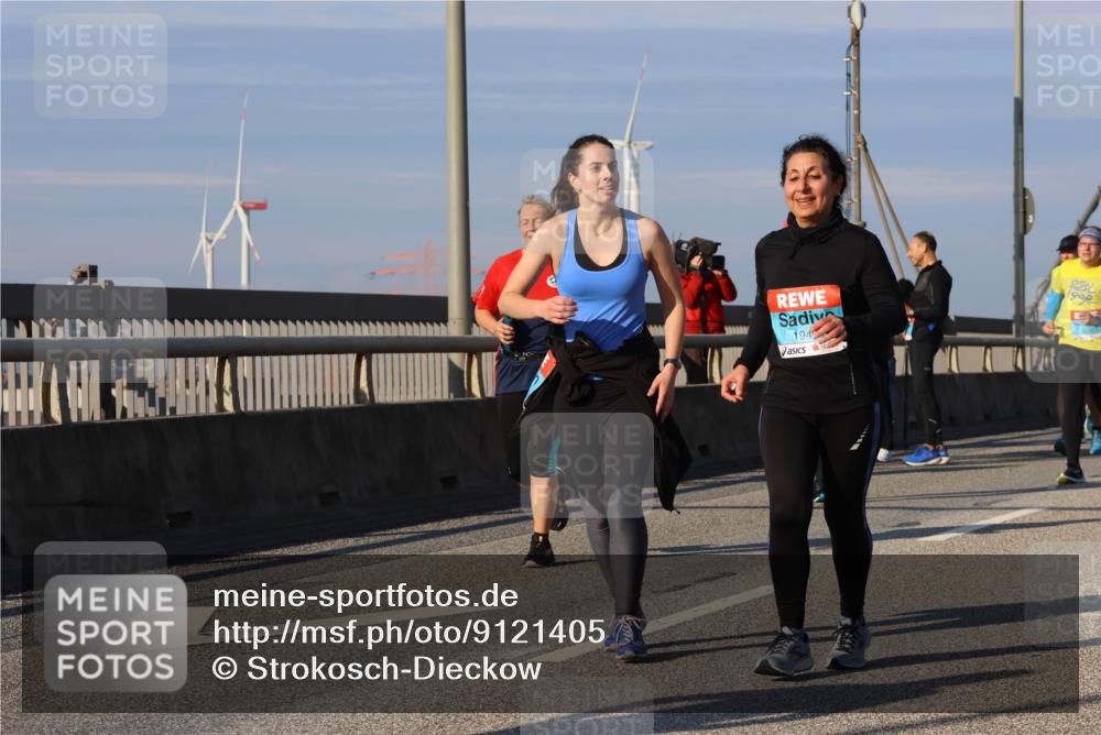 03.10.2025 - Köhlbrandbrückenlauf Strokosch-Dieckow http://msf.ph/oto/9121405 03.10.2025 09:56:56 Position 2 194 meine-sportfotos.de