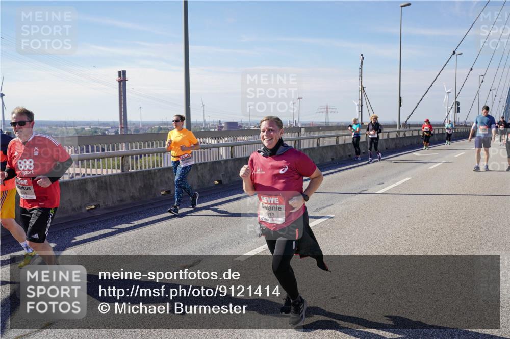 03.10.2025 - Köhlbrandbrückenlauf Michael Burmester http://msf.ph/oto/9121414 03.10.2025 13:02:56 Position 2 888, 6004, 5412 meine-sportfotos.de