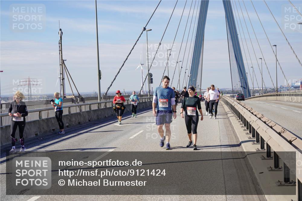 03.10.2025 - Köhlbrandbrückenlauf Michael Burmester http://msf.ph/oto/9121424 03.10.2025 13:02:58 Position 2  meine-sportfotos.de